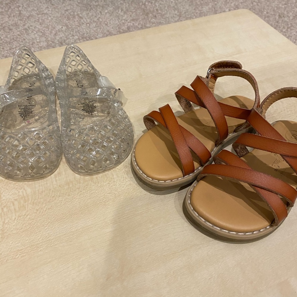 Two toddler sandals. Clear jelly & gladiator !